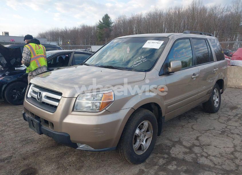 Photo 2 of 2007 Honda Pilot EX-L (VIN 2HKYF18557H508002)
