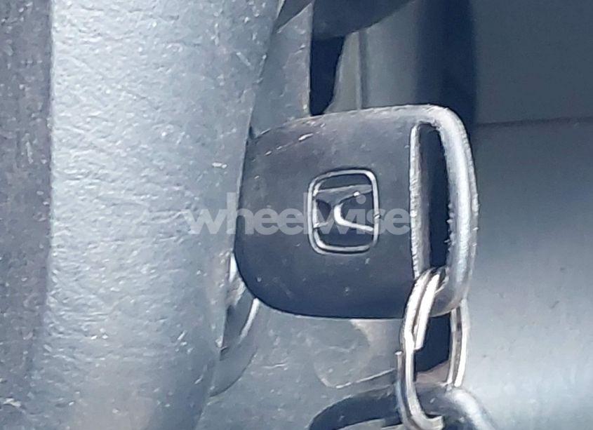 Photo 11 of 2004 Honda Pilot EX-L (VIN 2HKYF18564H505136)