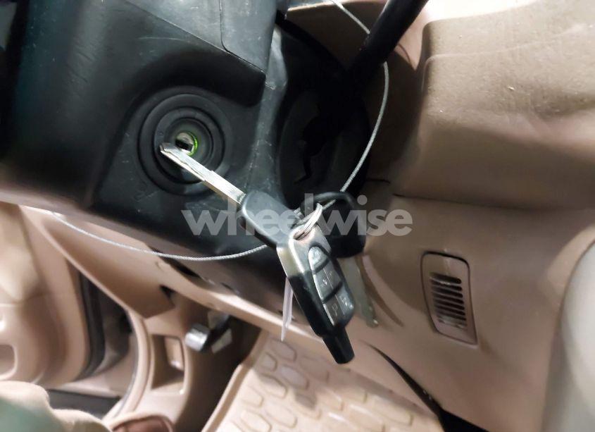 Photo 11 of 2004 Honda Pilot EX-L (VIN 2HKYF18564H595114)