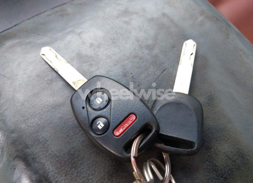 Photo 11 of 2005 Honda Pilot EX-L (VIN 2HKYF18565H510757)