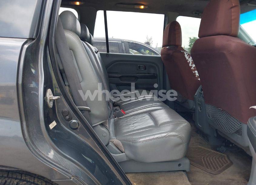 Photo 8 of 2005 Honda Pilot EX-L (VIN 2HKYF18565H510757)