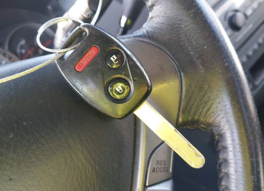 Photo 11 of 2005 Honda Pilot EX-L (VIN 2HKYF18565H535688)