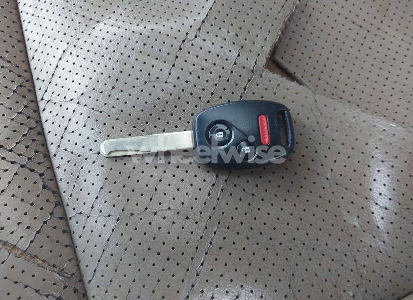 Photo 11 of 2005 Honda Pilot EX-L (VIN 2HKYF18565H573373)