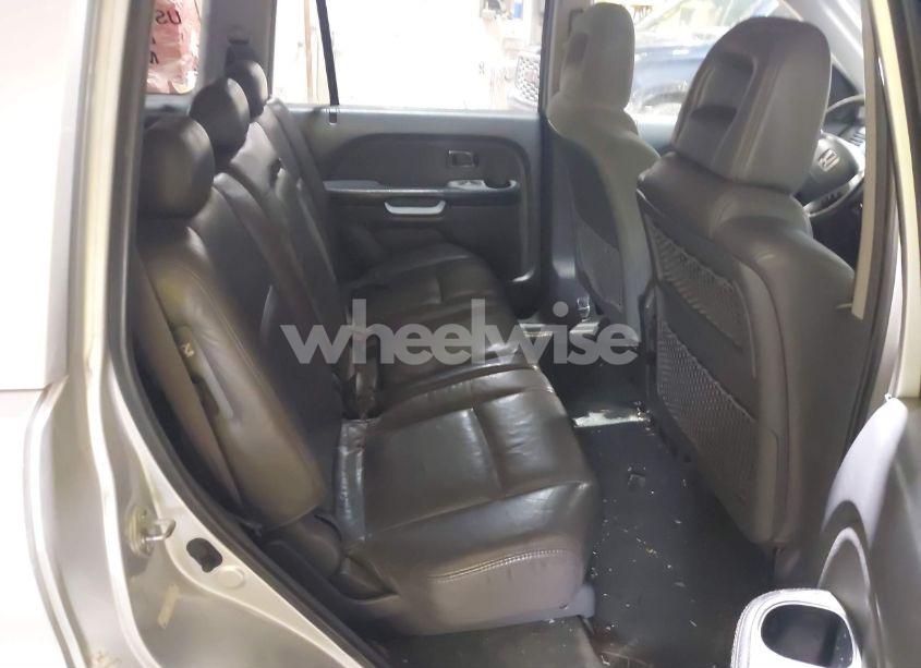 Photo 8 of 2004 Honda Pilot EX-L (VIN 2HKYF18574H521281)