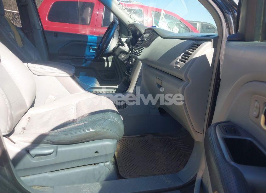 Photo 5 of 2004 Honda Pilot EX-L (VIN 2HKYF18574H532409)