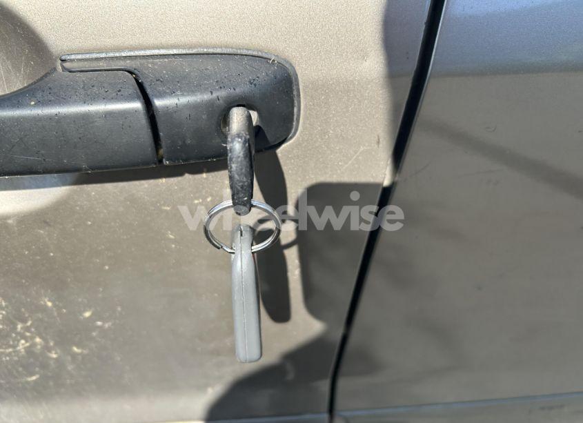 Photo 11 of 2004 Honda Pilot (VIN 2HKYF18574H592240)