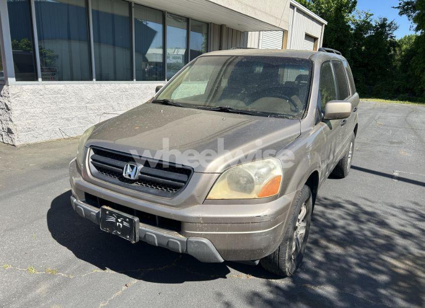 Photo 2 of 2004 Honda Pilot (VIN 2HKYF18574H592240)