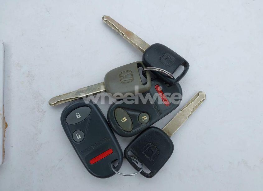 Photo 11 of 2004 Honda Pilot EX-L (VIN 2HKYF18574H602152)