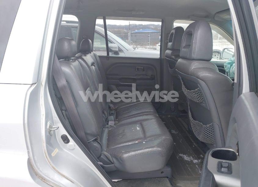 Photo 8 of 2004 Honda Pilot EX-L (VIN 2HKYF18574H608193)