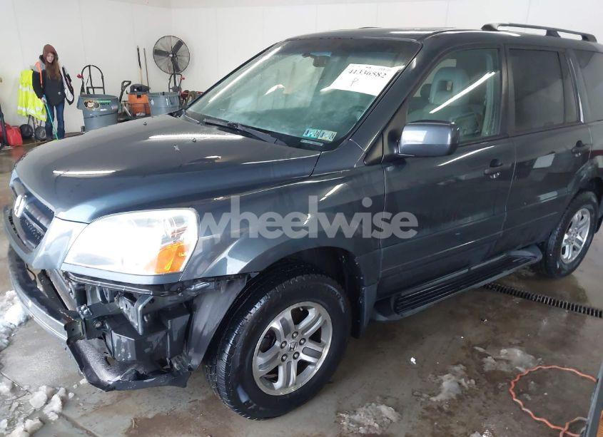 Photo 2 of 2005 Honda Pilot EX-L (VIN 2HKYF18575H501176)