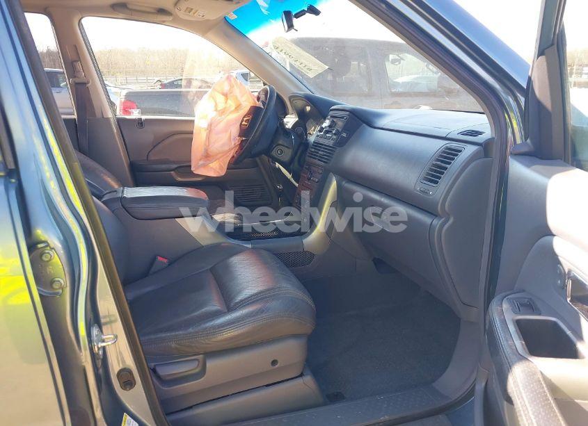 Photo 5 of 2005 Honda Pilot EX-L (VIN 2HKYF18575H505891)