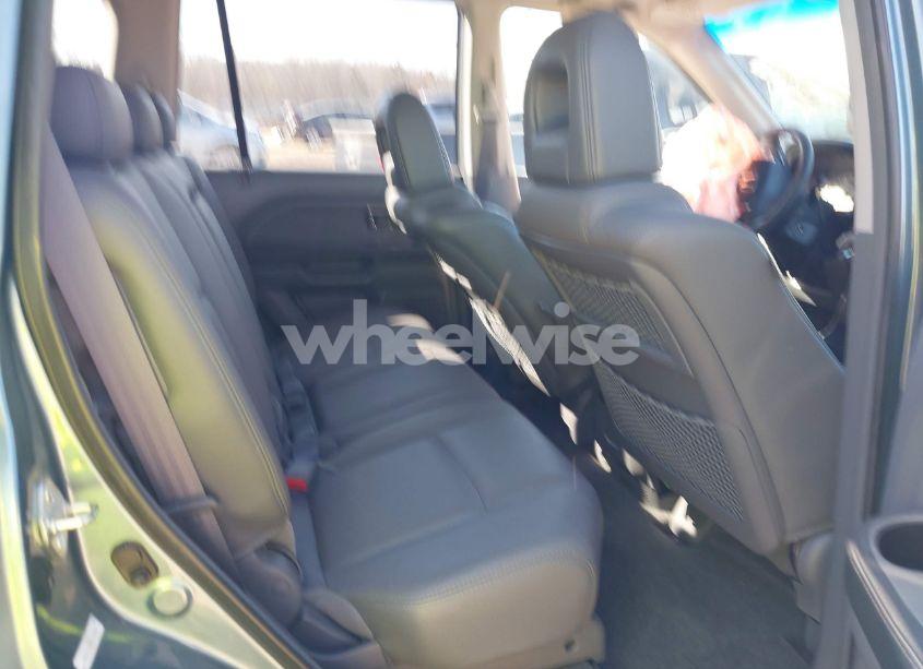 Photo 8 of 2005 Honda Pilot EX-L (VIN 2HKYF18575H505891)