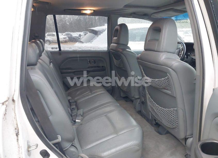 Photo 8 of 2005 Honda Pilot EX-L (VIN 2HKYF18575H530838)