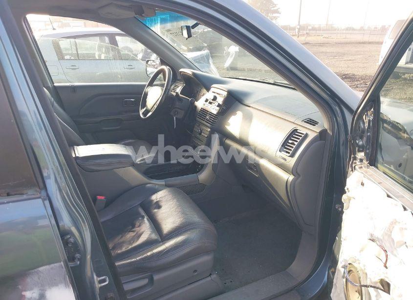 Photo 5 of 2005 Honda Pilot EX-L (VIN 2HKYF18575H531293)