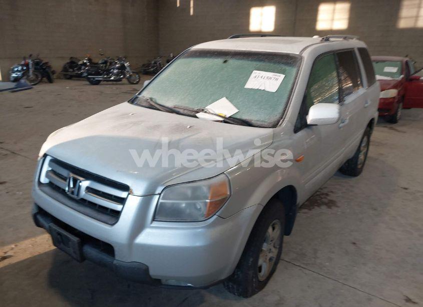 Photo 2 of 2007 Honda Pilot EX-L (VIN 2HKYF18577H539820)