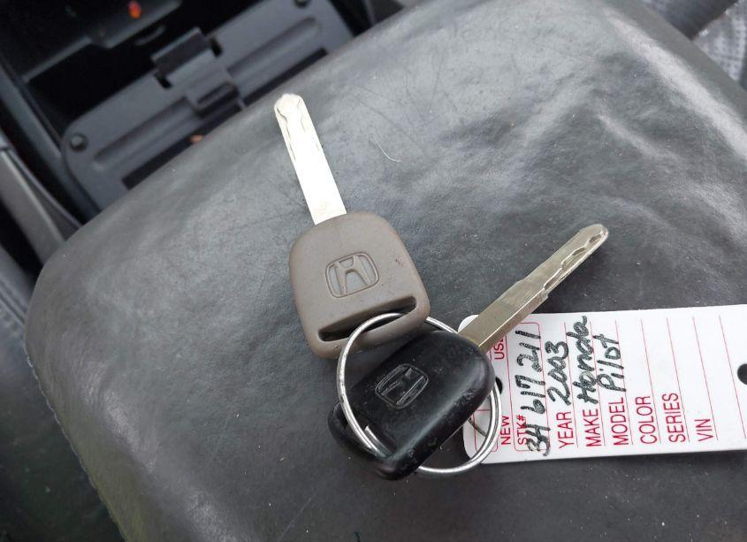 Photo 11 of 2003 Honda Pilot EX-L (VIN 2HKYF18583H617211)