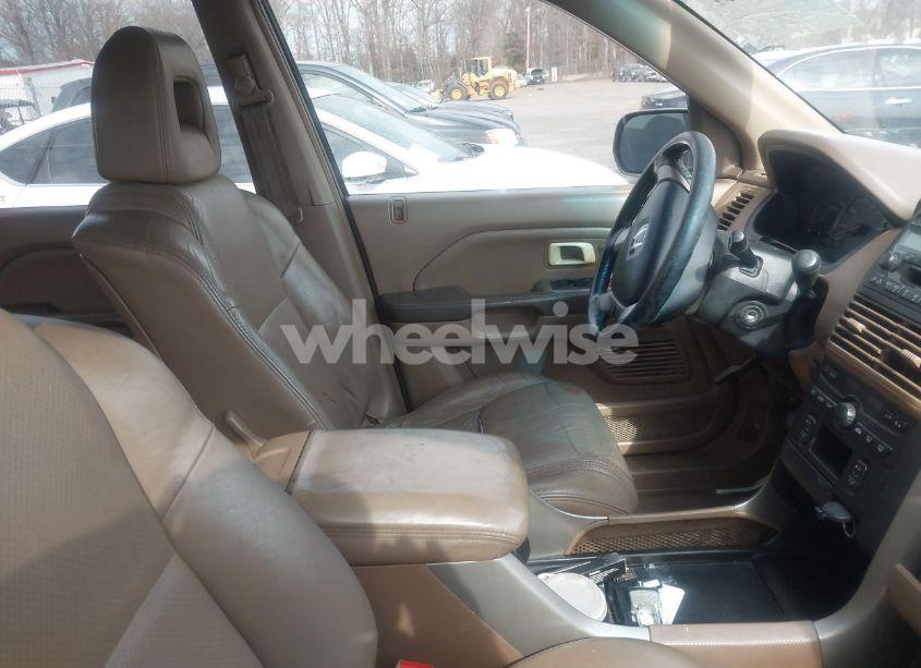 Photo 5 of 2004 Honda Pilot EX-L (VIN 2HKYF18584H521256)