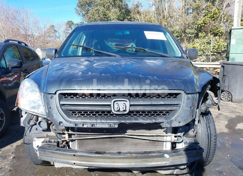 Photo 12 of 2004 Honda Pilot EX-L (VIN 2HKYF18584H558629)