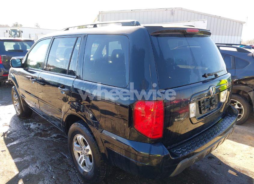 Photo 3 of 2004 Honda Pilot EX-L (VIN 2HKYF18584H558629)