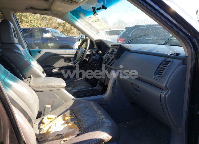 Photo 5 of 2004 Honda Pilot EX-L (VIN 2HKYF18584H558629)