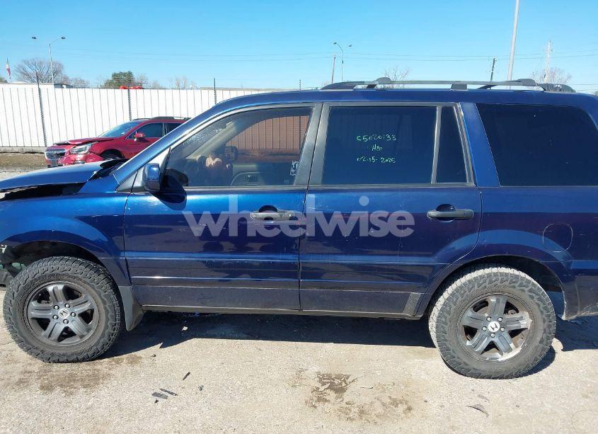 Photo 14 of 2004 Honda Pilot EX-L (VIN 2HKYF18584H563362)