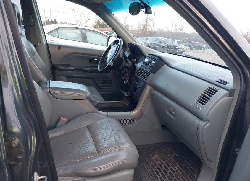 Photo 5 of 2004 Honda Pilot EX-L (VIN 2HKYF18584H571249)