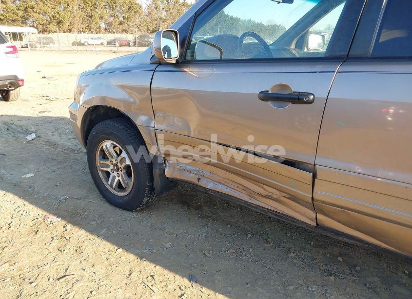 Photo 6 of 2004 Honda Pilot EX-L (VIN 2HKYF18584H571770)