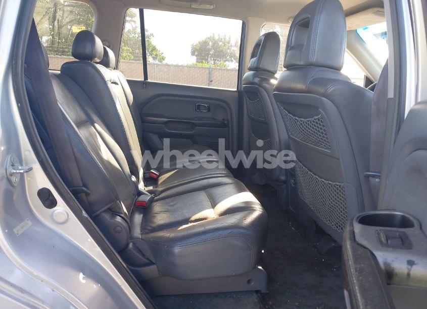 Photo 8 of 2004 Honda Pilot EX-L (VIN 2HKYF18584H615461)