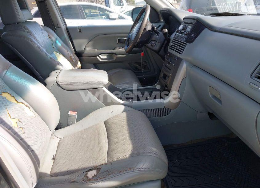 Photo 5 of 2005 Honda Pilot EX-L (VIN 2HKYF18585H537345)