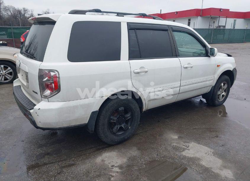 Photo 4 of 2006 Honda Pilot EX-L (VIN 2HKYF18586H555894)