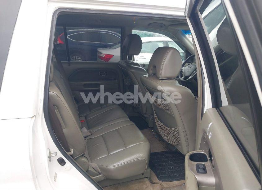 Photo 8 of 2006 Honda Pilot EX-L (VIN 2HKYF18586H555894)