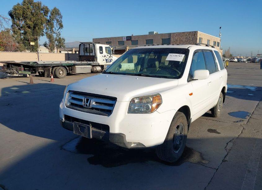 Photo 2 of 2006 Honda Pilot EX-L (VIN 2HKYF18586H557936)
