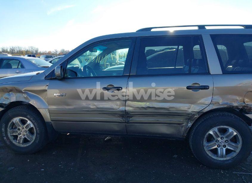 Photo 14 of 2003 Honda Pilot EX-L (VIN 2HKYF18593H617007)
