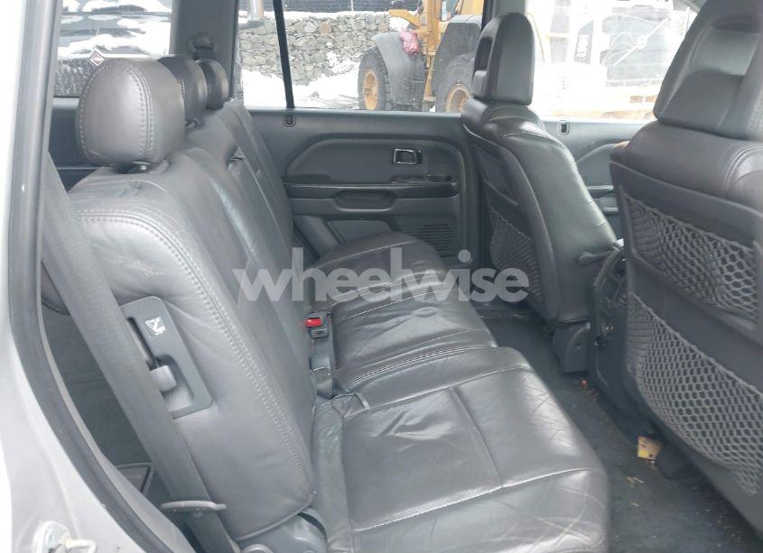 Photo 8 of 2004 Honda Pilot EX-L (VIN 2HKYF18594H524098)