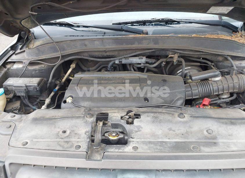 Photo 10 of 2004 Honda Pilot EX-L (VIN 2HKYF18594H584401)