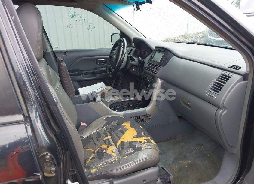 Photo 5 of 2004 Honda Pilot EX-L (VIN 2HKYF18594H584401)