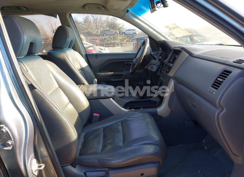 Photo 5 of 2006 Honda Pilot EX-L (VIN 2HKYF18596H557251)