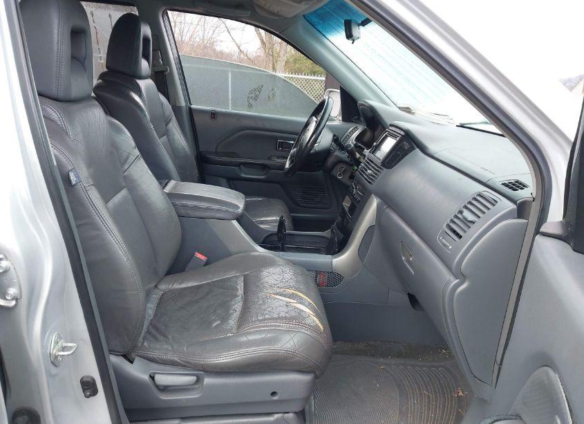 Photo 5 of 2003 Honda Pilot EX-L (VIN 2HKYF185X3H513593)