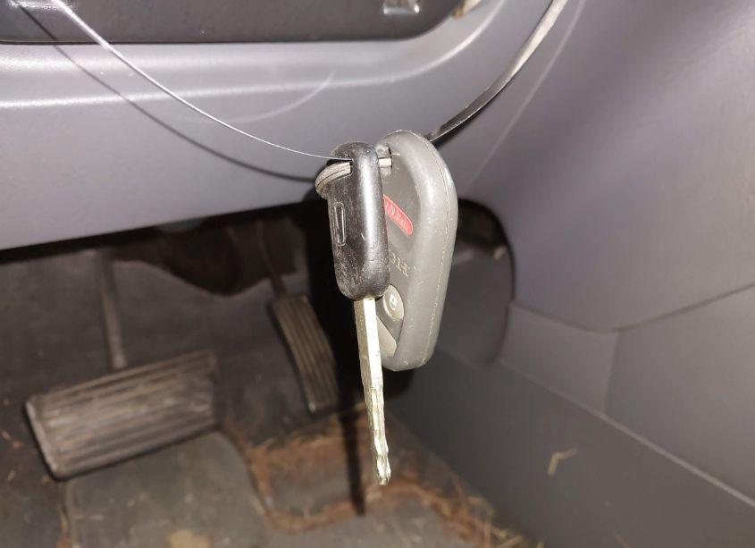 Photo 11 of 2004 Honda Pilot EX-L (VIN 2HKYF185X4H514258)