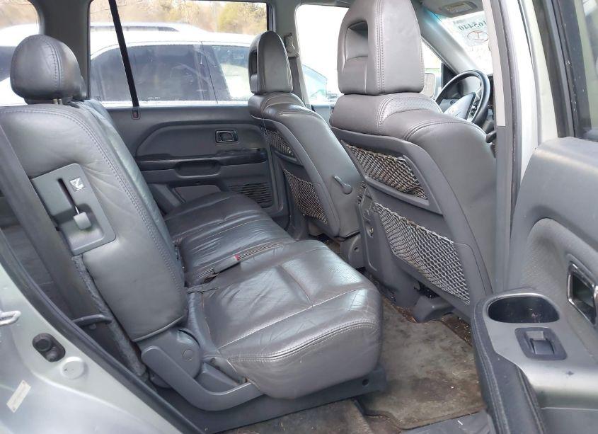 Photo 8 of 2004 Honda Pilot EX-L (VIN 2HKYF185X4H514258)