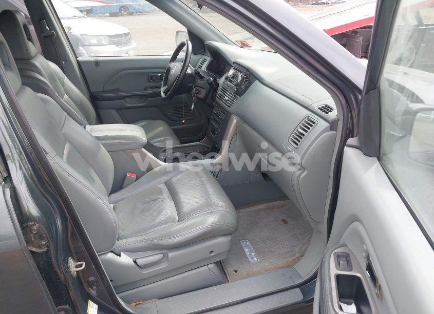 Photo 5 of 2005 Honda Pilot EX-L (VIN 2HKYF185X5H525231)