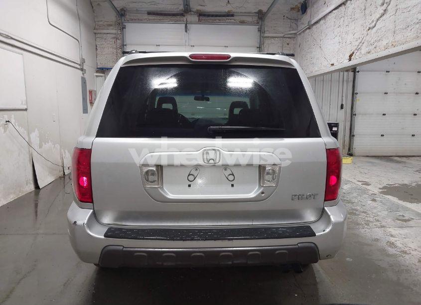 Photo 16 of 2005 Honda Pilot EX-L (VIN 2HKYF185X5H556558)