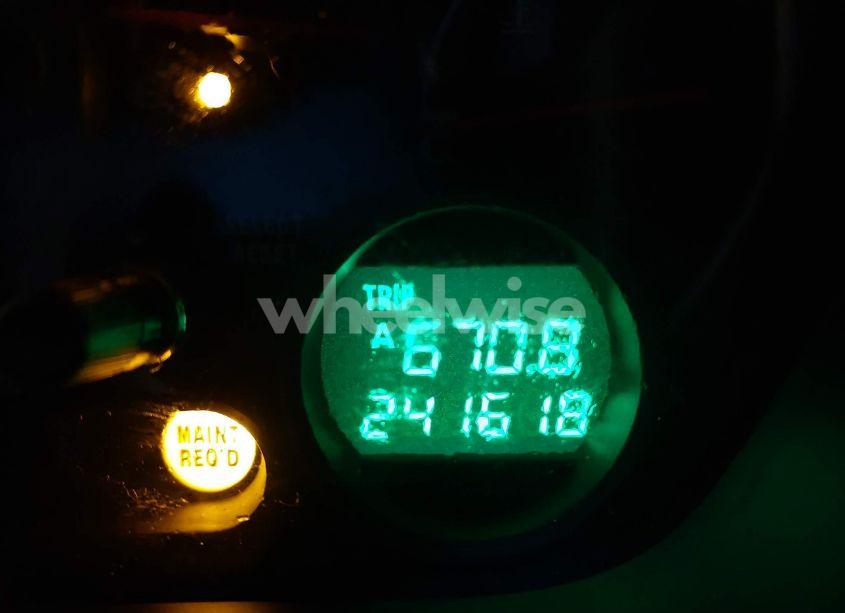 Photo 7 of 2005 Honda Pilot EX-L (VIN 2HKYF185X5H556558)