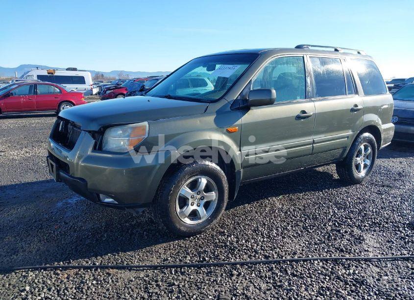 Photo 2 of 2006 Honda Pilot EX-L (VIN 2HKYF185X6H505319)