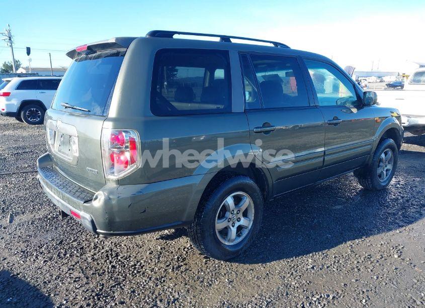 Photo 4 of 2006 Honda Pilot EX-L (VIN 2HKYF185X6H505319)