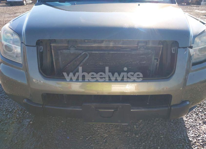 Photo 6 of 2006 Honda Pilot EX-L (VIN 2HKYF185X6H505319)