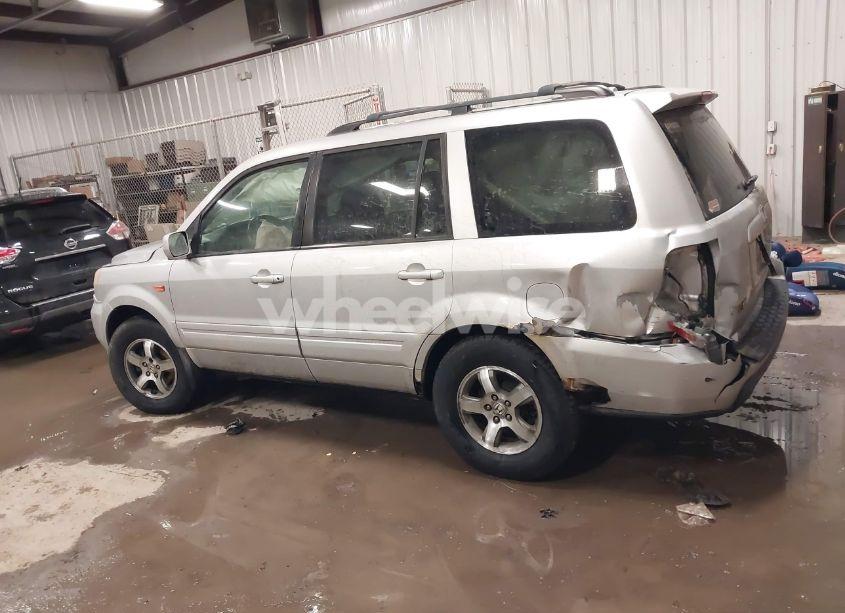 Photo 14 of 2006 Honda Pilot EX-L (VIN 2HKYF185X6H547053)