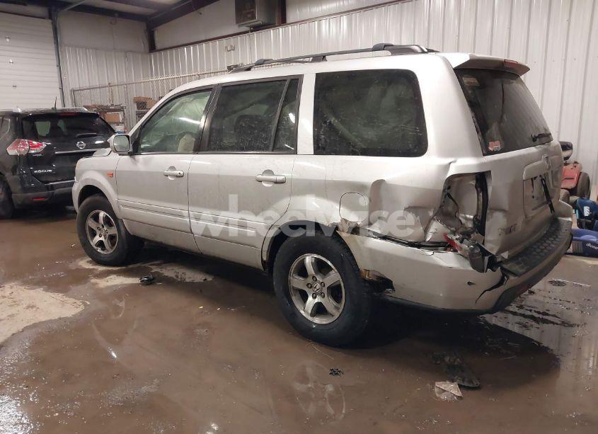 Photo 3 of 2006 Honda Pilot EX-L (VIN 2HKYF185X6H547053)