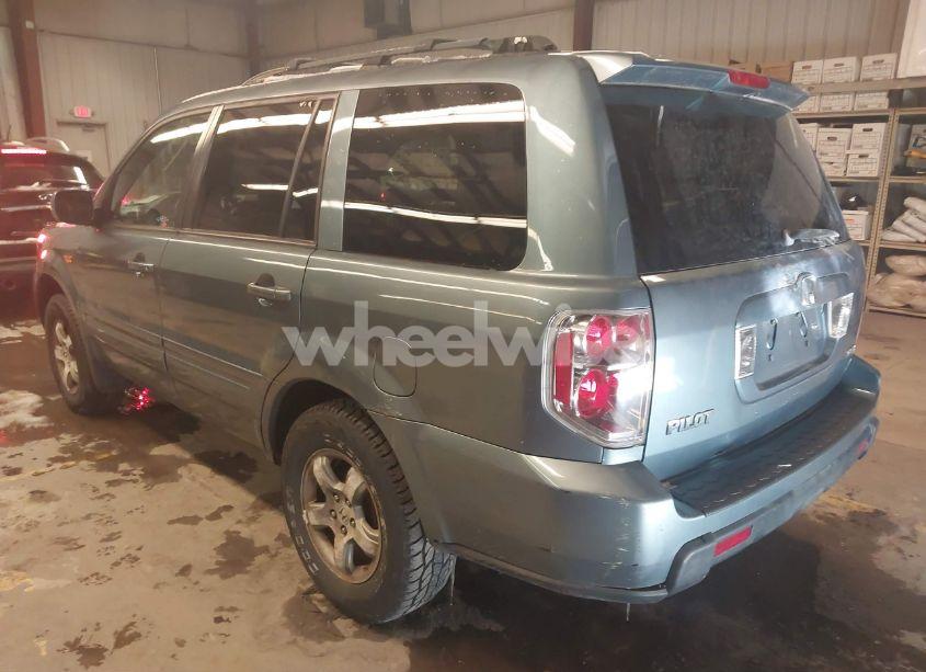 Photo 3 of 2007 Honda Pilot EX-L (VIN 2HKYF185X7H517780)