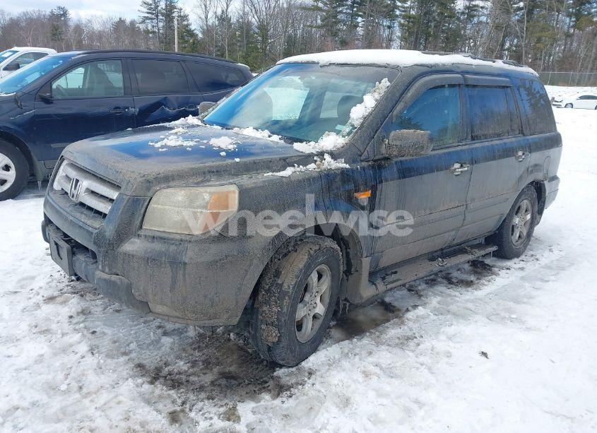 Photo 2 of 2007 Honda Pilot EX-L (VIN 2HKYF185X7H520209)